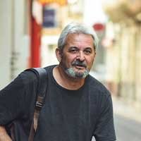 Person Holding Pulmo Balance